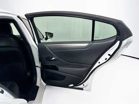 Used 2022 Lexus ES 350 F Sport w/ Accessory Package 2 FWD image 29