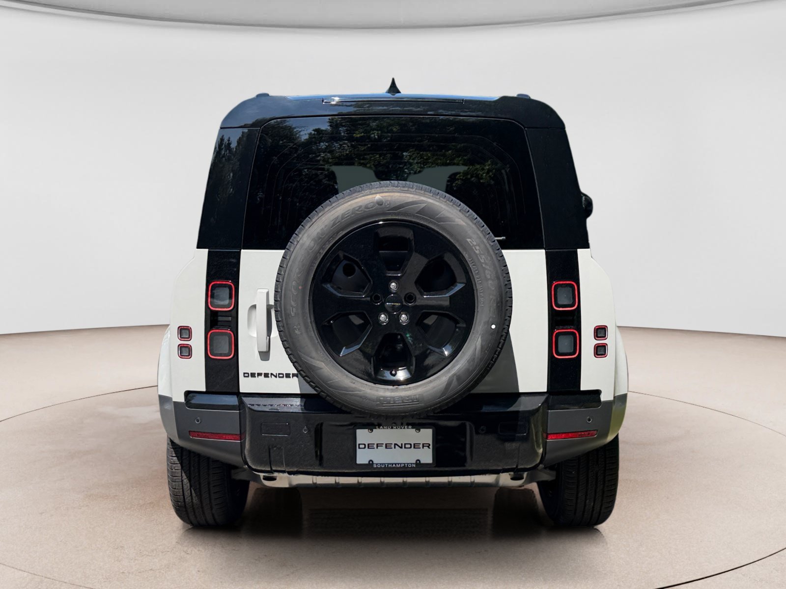 New 2026 Land Rover Defender 110 S AWD/4WD image 4
