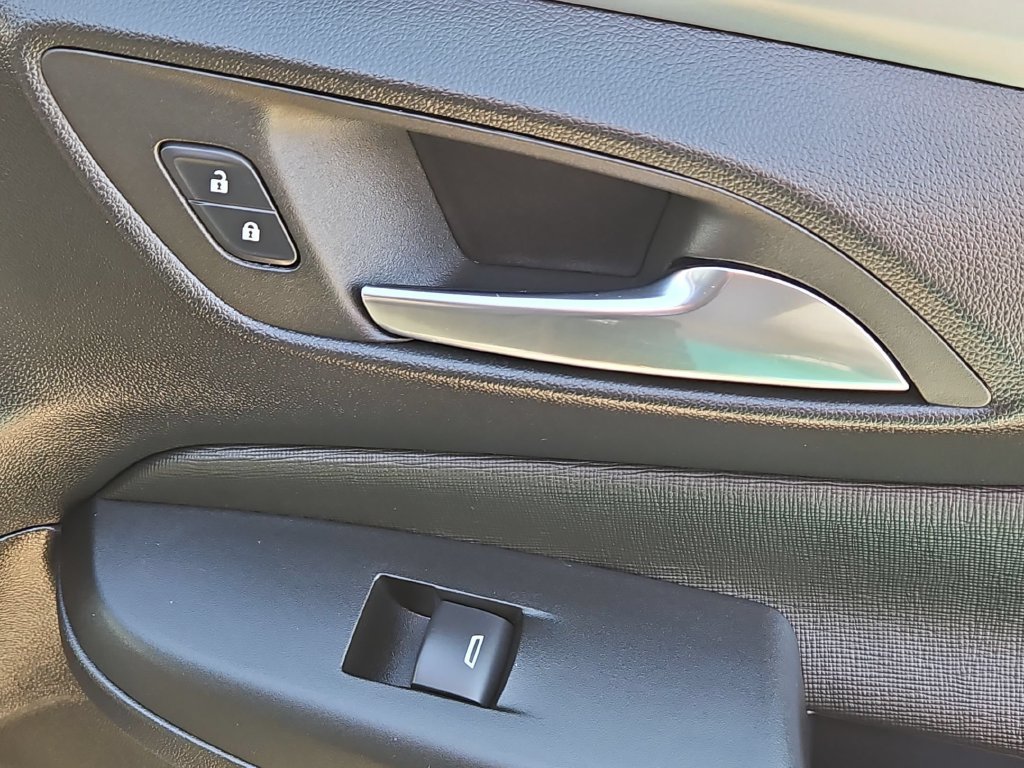Used 2026 Buick Envista Preferred FWD image 36