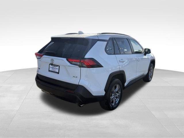 Used 2024 Toyota RAV4 XLE w/ Convenience Package FWD image 2