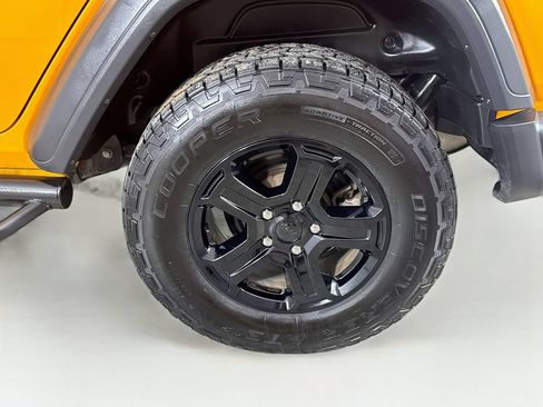 Used 2018 Jeep Wrangler Unlimited Sport S AWD/4WD image 30