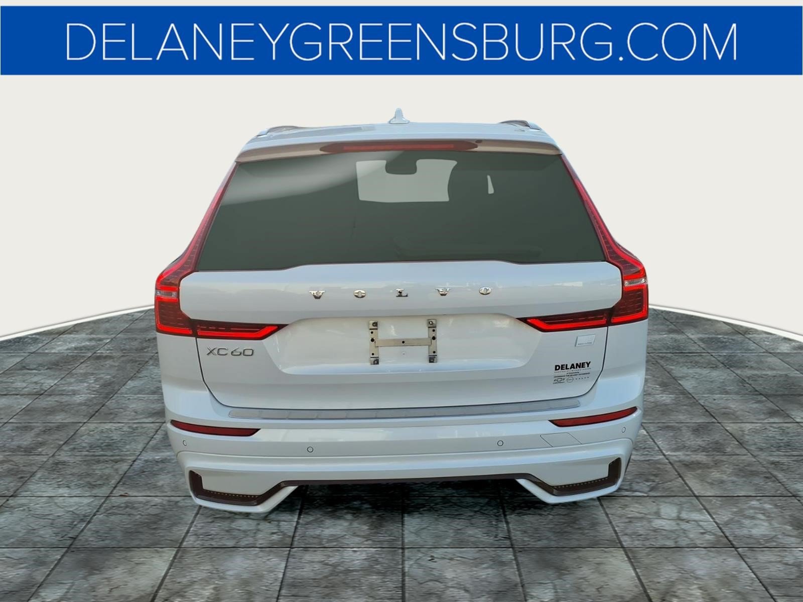Used 2024 Volvo XC60 T8 Ultimate w/ Protection Package Premier AWD/4WD image 4