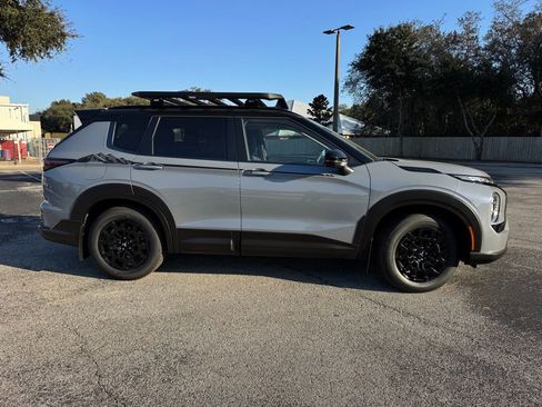 New 2026 Mitsubishi Outlander AWD image 9