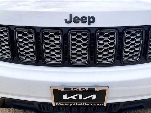 Used 2019 Jeep Grand Cherokee Altitude RWD image 31