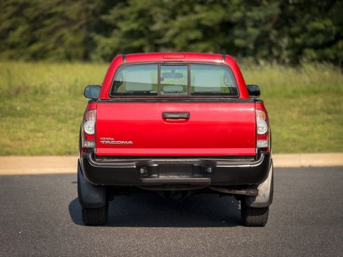 Used 2011 Toyota Tacoma 4x4 Regular Cab image 11