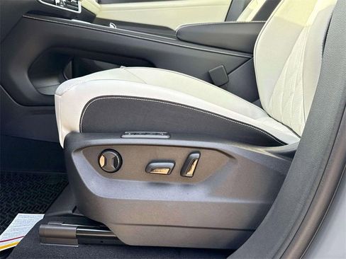 New 2026 Volkswagen Atlas Cross Sport SEL Premium R-Line image 11