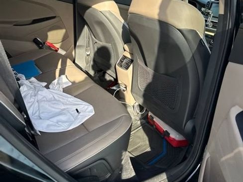 Certified 2021 Hyundai Tucson Limited FWD image 15