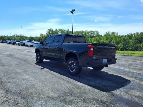 Used 2025 Chevrolet Silverado 1500 ZR2 w/ Technology Package AWD/4WD image 11