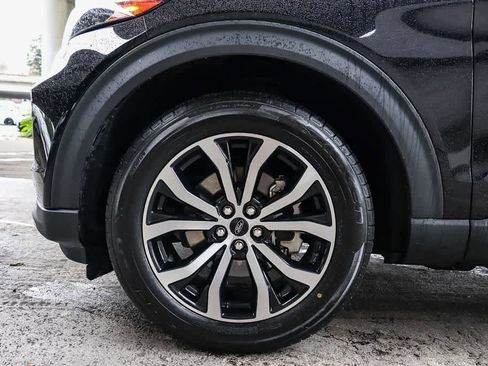 Used 2022 Ford Explorer ST-Line image 11