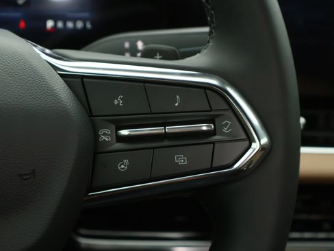 New 2026 Chevrolet Equinox ACTIV w/ Convenience Package III image 16