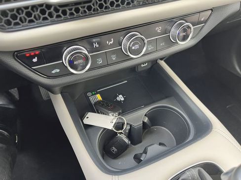 Used 2023 Honda HR-V EX-L image 33