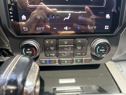 Used 2018 Ford F150 Raptor w/ Equipment Group 802A Luxury AWD/4WD image 28