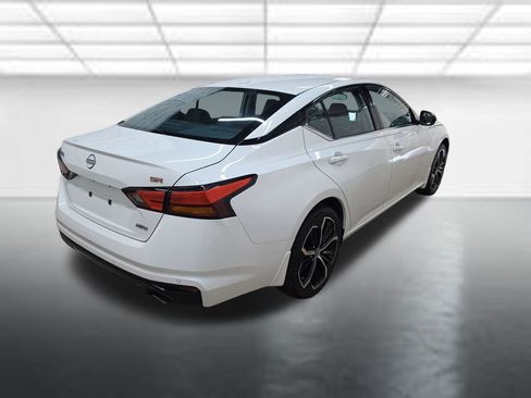 Used 2024 Nissan Altima 2.5 SR w/ SR Premium Package AWD/4WD image 8