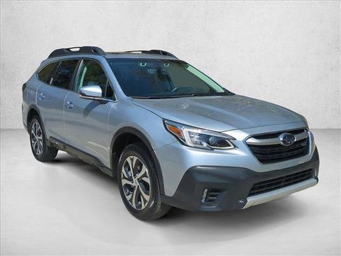Certified 2022 Subaru Outback Limited image 3