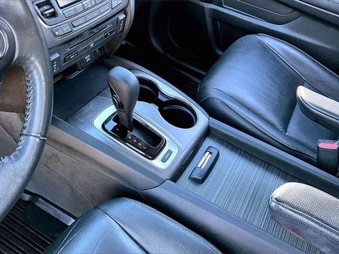 Used 2017 Honda Pilot EX-L image 18