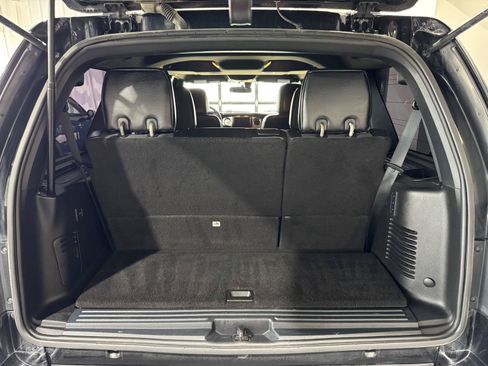 Used 2017 Ford Expedition Limited w/ Equipment Group 301A AWD/4WD image 40