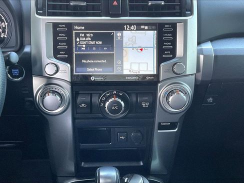 Used 2020 Toyota 4Runner SR5 Premium image 9