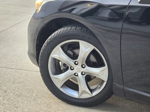 Used 2011 Toyota Venza AWD w/ Premium Pkg #2 image 38