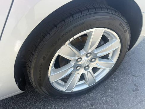 Used 2012 Buick LaCrosse Premium FWD image 21