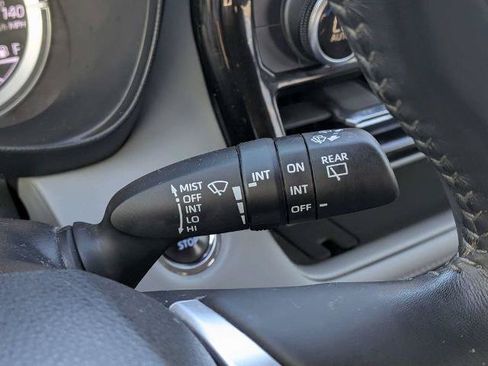Used 2022 Toyota Highlander LE FWD image 25