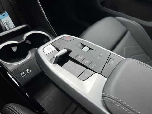 Used 2025 BMW X2 xDrive28i image 25