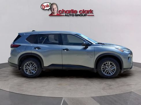 Used 2024 Nissan Rogue S FWD image 6