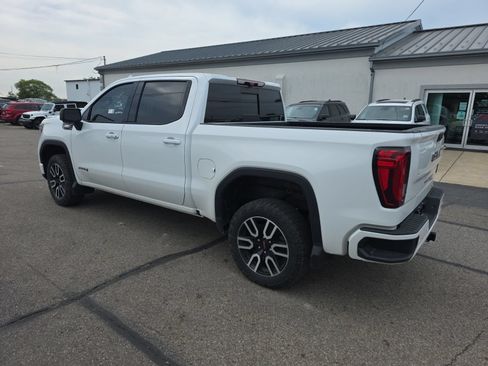 Used 2023 GMC Sierra 1500 AT4 w/ Technology Package AWD/4WD image 5