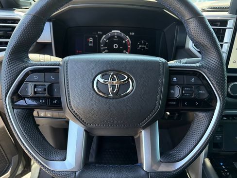 Used 2025 Toyota Tundra Platinum AWD/4WD image 21