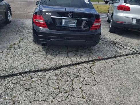 Used 2012 Mercedes-Benz C 250 Sedan image 4