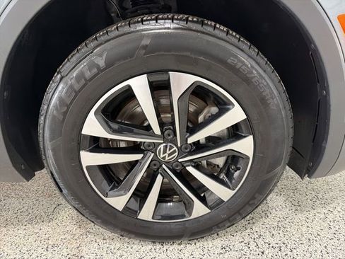 Used 2024 Volkswagen Tiguan S image 32