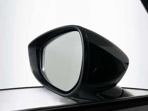 Used 2025 MAZDA CX-50 AWD 2.5 S w/ Premium Package image 16