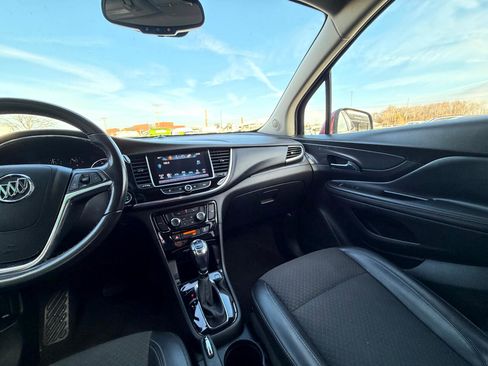Used 2018 Buick Encore Preferred image 17