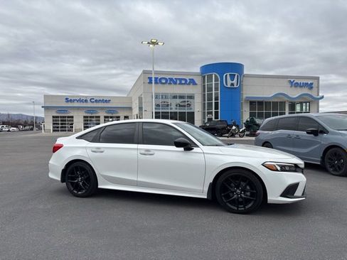 Used 2024 Honda Civic Sport image 1