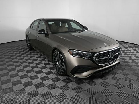 Used 2024 Mercedes-Benz E 450 4MATIC Sedan image 23