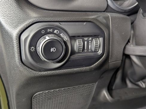 Used 2022 Jeep Wrangler Unlimited Sport image 13