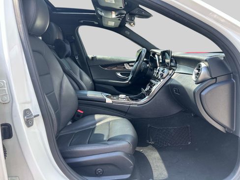 Used 2019 Mercedes-Benz C 300 4MATIC Sedan image 18