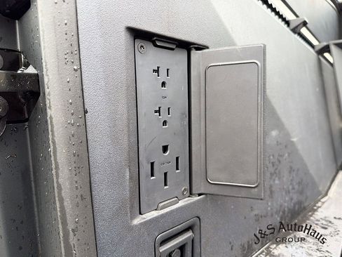 Used 2024 Tesla Cybertruck Cyberbeast AWD/4WD image 41