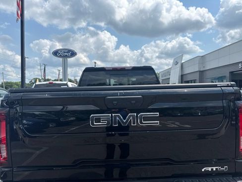 Used 2021 GMC Sierra 2500 AT4 w/ AT4 Preferred Package AWD/4WD image 6
