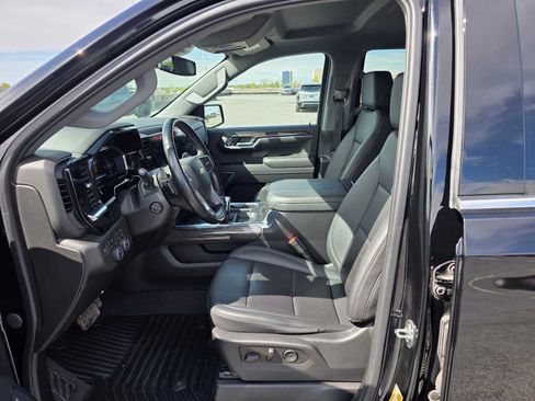 Used 2023 Chevrolet Silverado 1500 LTZ AWD/4WD image 21