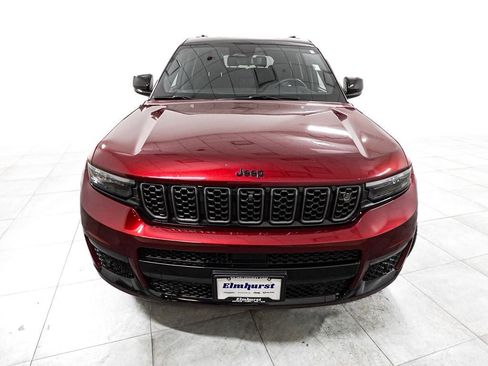 Used 2023 Jeep Grand Cherokee L Summit w/ Advanced Protech Group IV AWD/4WD image 3