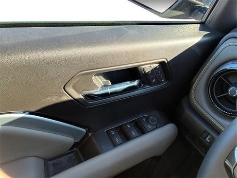 New 2026 Chevrolet Colorado ZR2 w/ Technology Package image 12