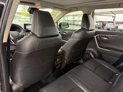 Used 2019 Toyota RAV4 Limited w/ Advanced Technology Package FWD image 23