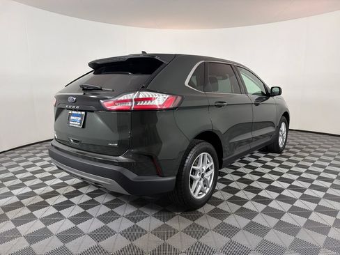 Used 2024 Ford Edge SEL w/ Convenience Package AWD/4WD image 3