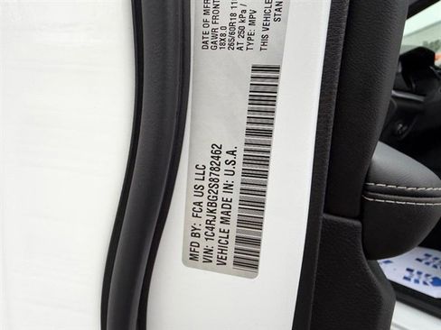 New 2025 Jeep Grand Cherokee L Limited w/ Luxury Tech Group II image 26