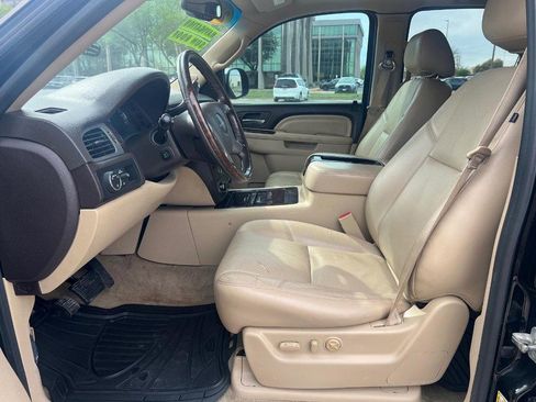 Used 2013 GMC Yukon XL Denali image 8