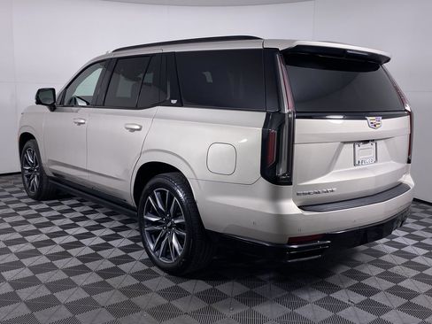 Used 2021 Cadillac Escalade Sport w/ Driver Assist Tech Package image 21