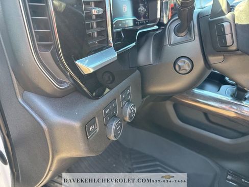 Used 2022 Chevrolet Silverado 1500 LTZ image 16