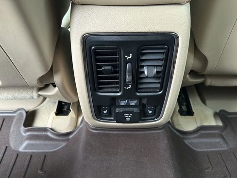 Used 2017 Jeep Grand Cherokee Overland w/ Jeep Active Safety Group AWD/4WD image 28
