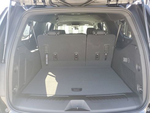 New 2026 Chevrolet Suburban LS image 7