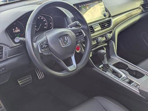 Used 2022 Honda Accord Sport image 9
